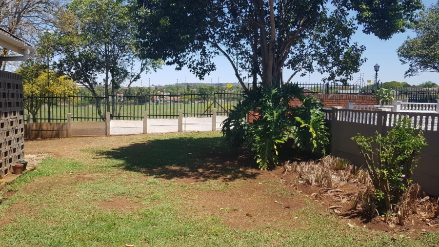 To Let 3 Bedroom Property for Rent in Epworth KwaZulu-Natal