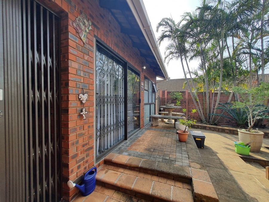 3 Bedroom Property for Sale in Meer En See KwaZulu-Natal