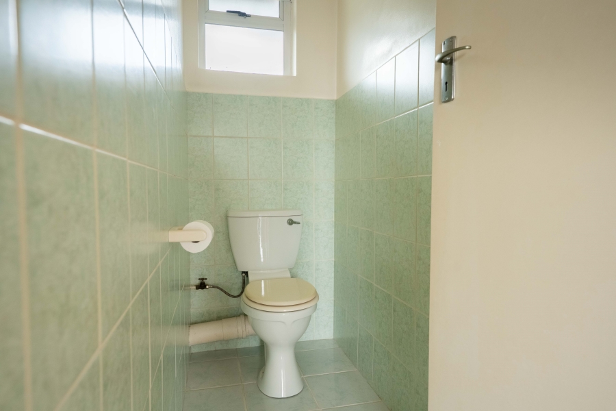 2 Bedroom Property for Sale in Amanzimtoti KwaZulu-Natal
