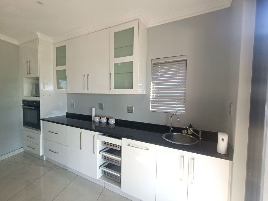 To Let 4 Bedroom Property for Rent in Mzingazi Golf Estate KwaZulu-Natal