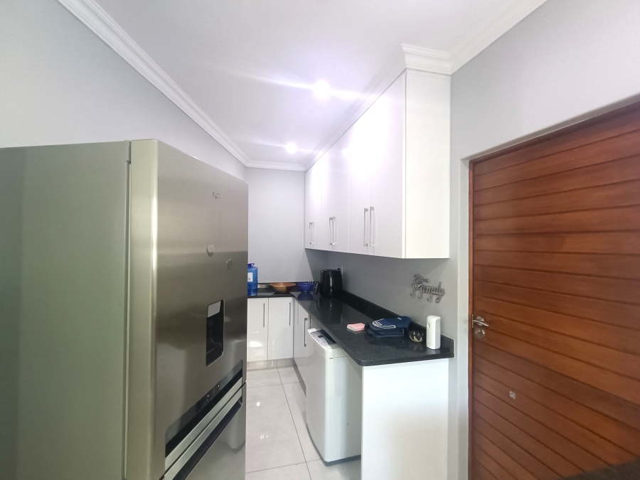 To Let 4 Bedroom Property for Rent in Mzingazi Golf Estate KwaZulu-Natal