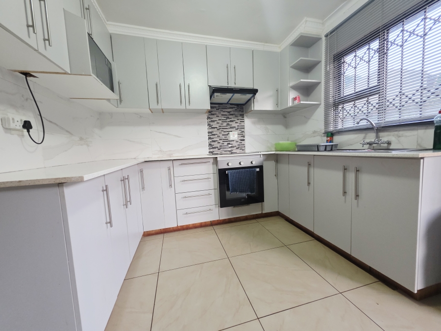 2 Bedroom Property for Sale in Umhlathuze KwaZulu-Natal
