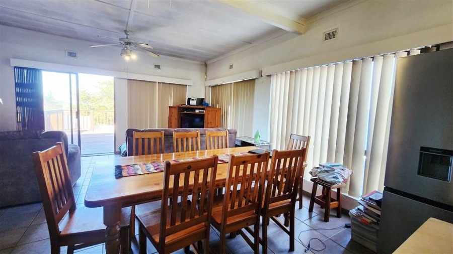 4 Bedroom Property for Sale in St Michaels On Sea KwaZulu-Natal