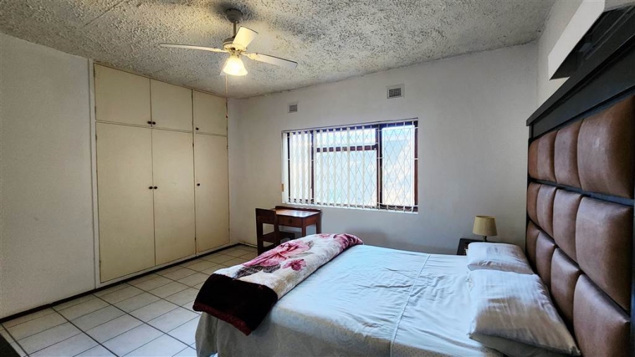 4 Bedroom Property for Sale in St Michaels On Sea KwaZulu-Natal