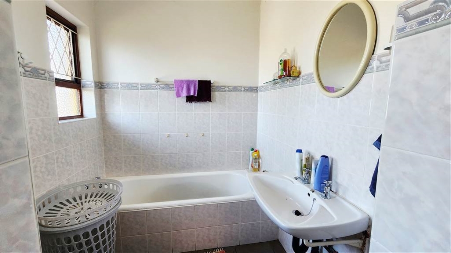 4 Bedroom Property for Sale in St Michaels On Sea KwaZulu-Natal