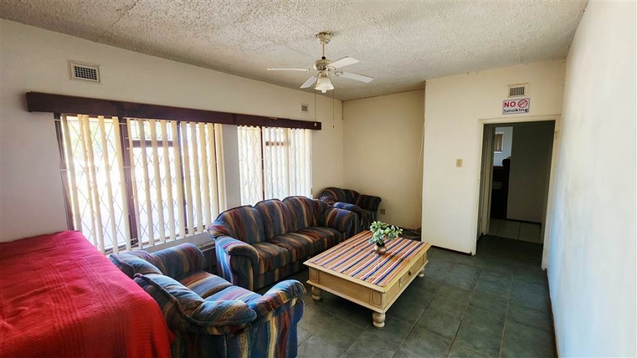 4 Bedroom Property for Sale in St Michaels On Sea KwaZulu-Natal