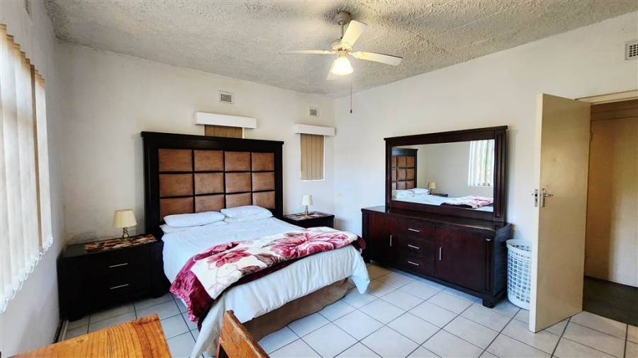 4 Bedroom Property for Sale in St Michaels On Sea KwaZulu-Natal