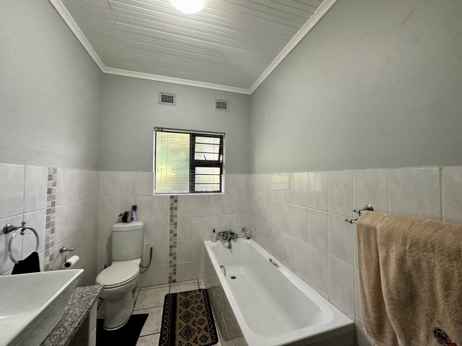 4 Bedroom Property for Sale in Meer En See KwaZulu-Natal