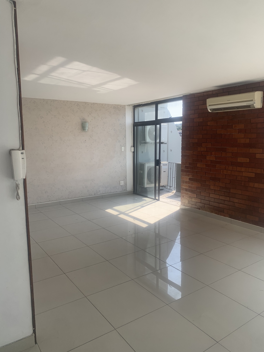 To Let 3 Bedroom Property for Rent in Essenwood KwaZulu-Natal