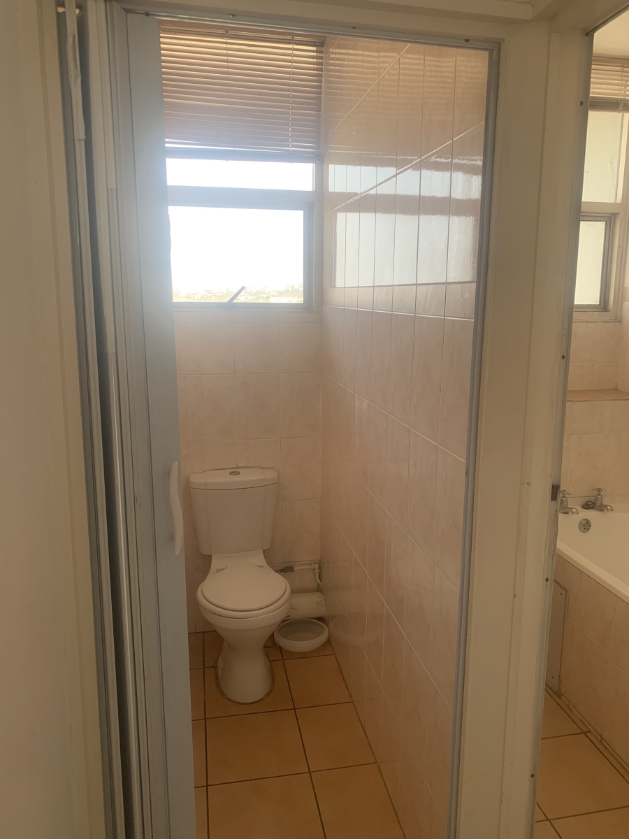 To Let 3 Bedroom Property for Rent in Essenwood KwaZulu-Natal