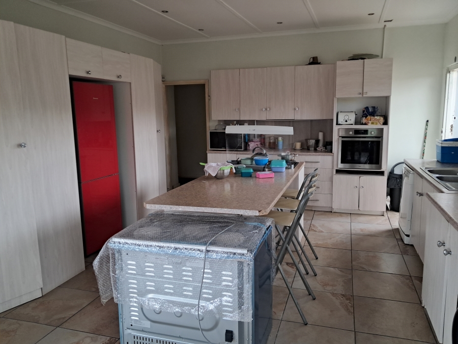 6 Bedroom Property for Sale in Scottsville KwaZulu-Natal