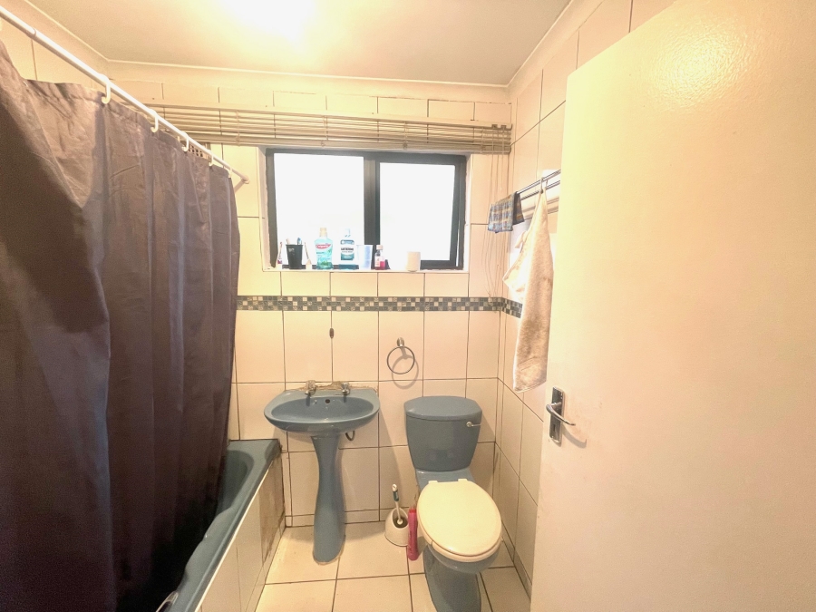2 Bedroom Property for Sale in Bellair KwaZulu-Natal