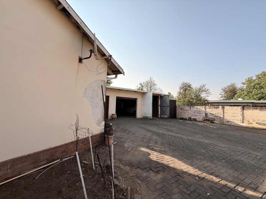4 Bedroom Property for Sale in Barry Hertzog Park KwaZulu-Natal