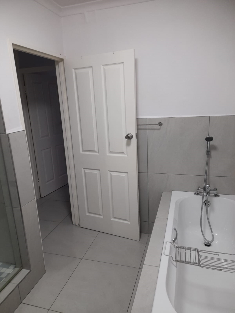 2 Bedroom Property for Sale in Morningside KwaZulu-Natal