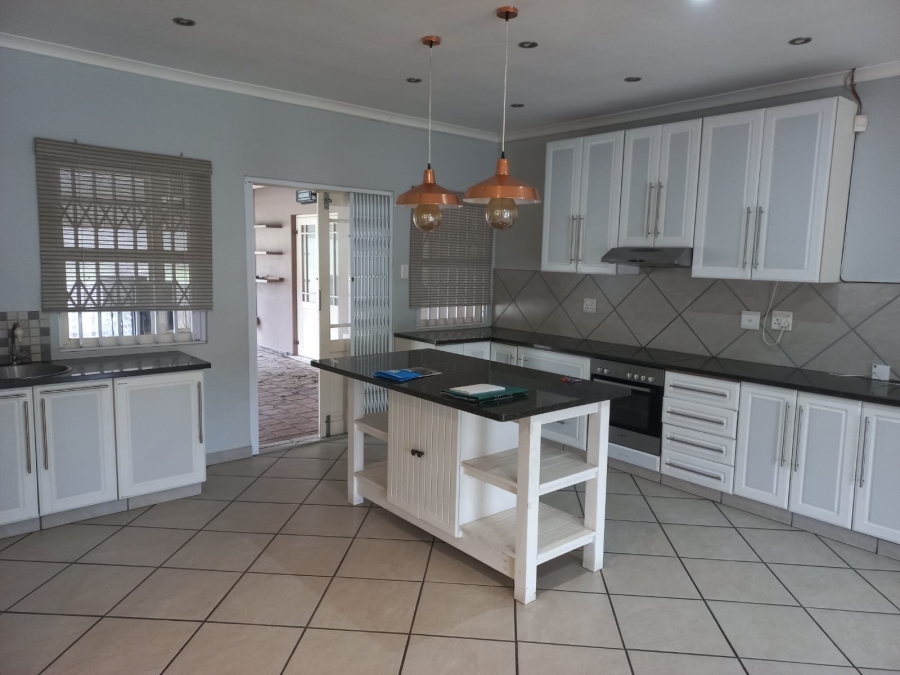 To Let 4 Bedroom Property for Rent in Meer En See KwaZulu-Natal