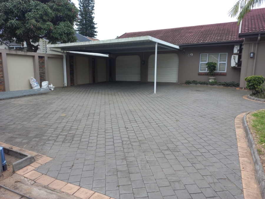 To Let 4 Bedroom Property for Rent in Meer En See KwaZulu-Natal