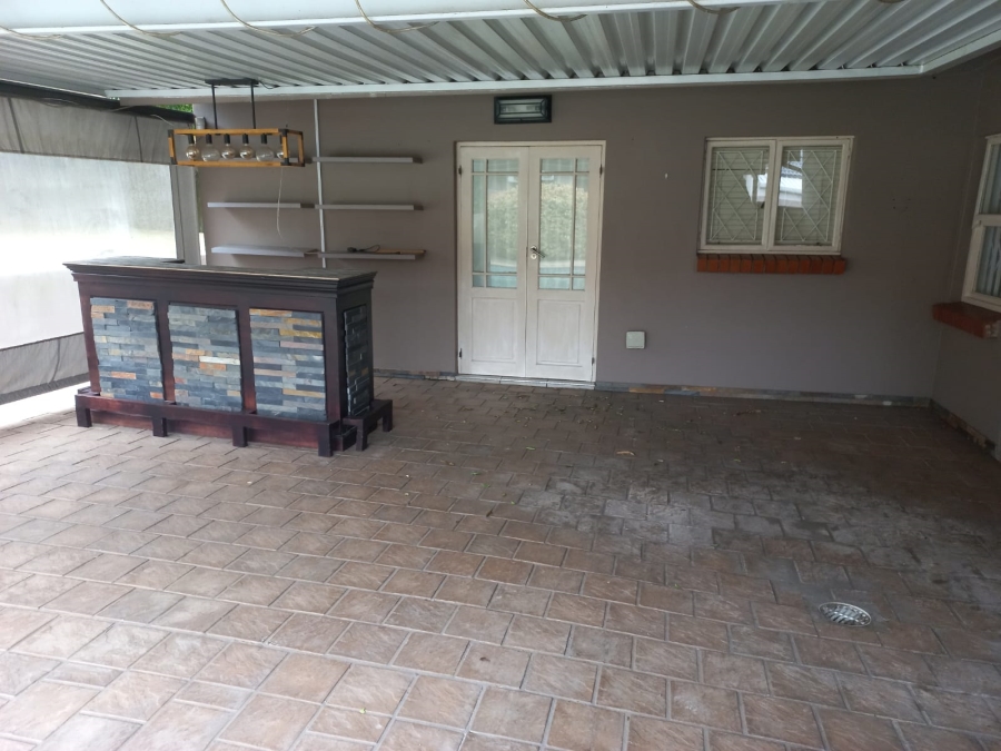 To Let 4 Bedroom Property for Rent in Meer En See KwaZulu-Natal