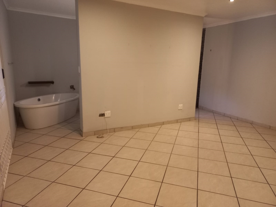 To Let 4 Bedroom Property for Rent in Meer En See KwaZulu-Natal