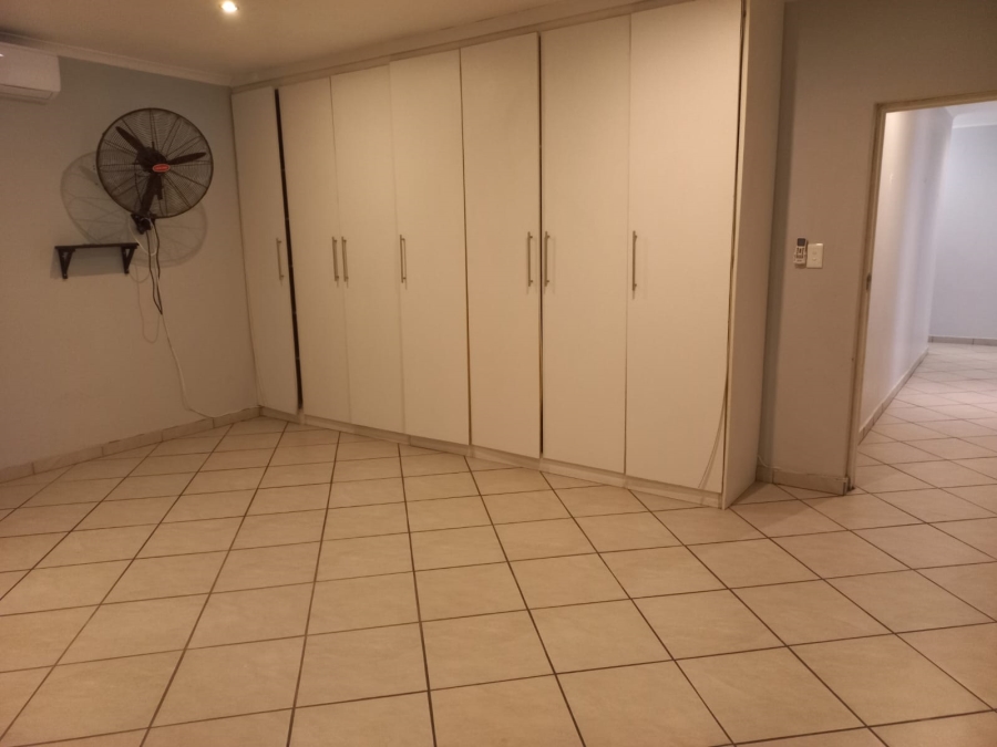 To Let 4 Bedroom Property for Rent in Meer En See KwaZulu-Natal