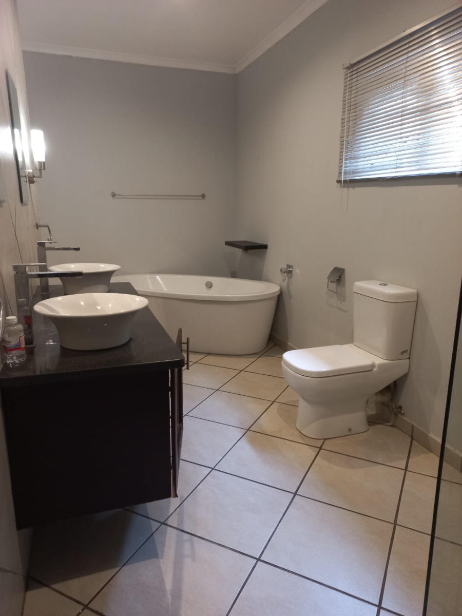 To Let 4 Bedroom Property for Rent in Meer En See KwaZulu-Natal