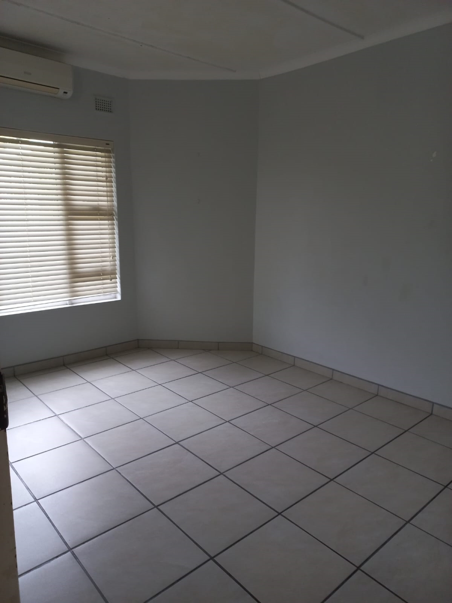 To Let 4 Bedroom Property for Rent in Meer En See KwaZulu-Natal