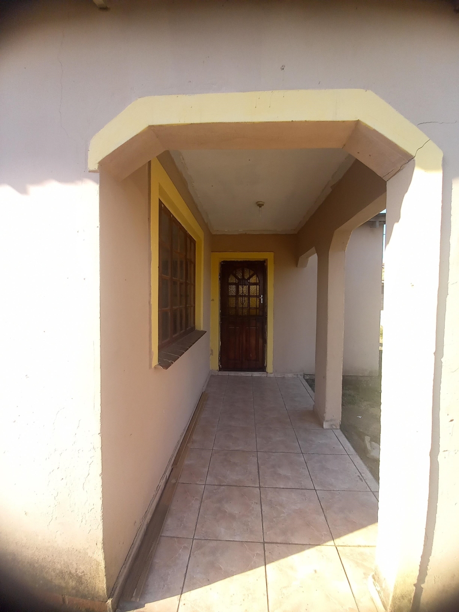 2 Bedroom Property for Sale in Lovu KwaZulu-Natal