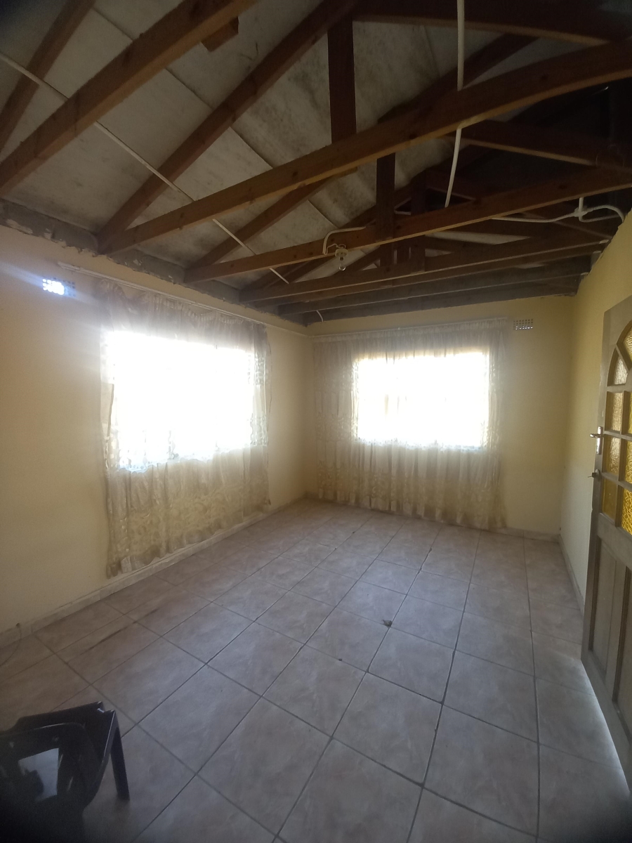 2 Bedroom Property for Sale in Lovu KwaZulu-Natal
