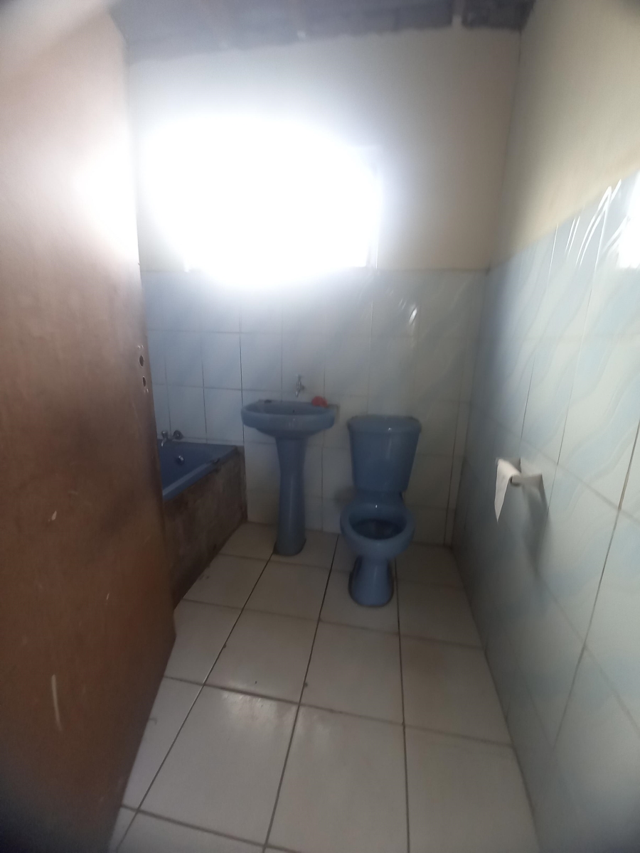 2 Bedroom Property for Sale in Lovu KwaZulu-Natal