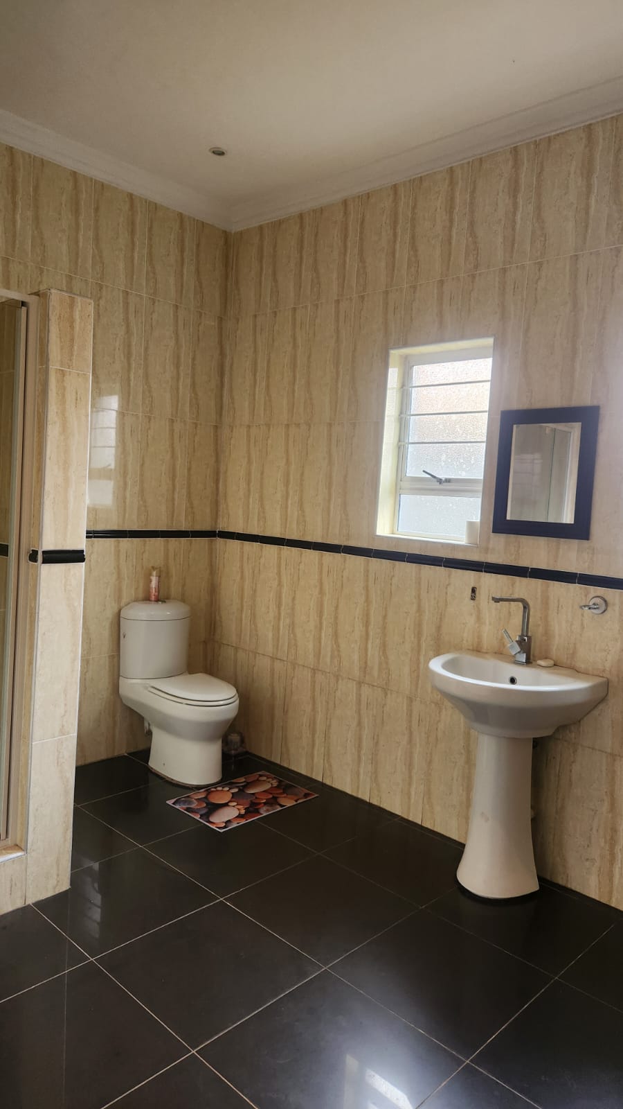6 Bedroom Property for Sale in Umtentweni KwaZulu-Natal