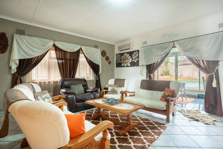 4 Bedroom Property for Sale in Illovo Beach KwaZulu-Natal