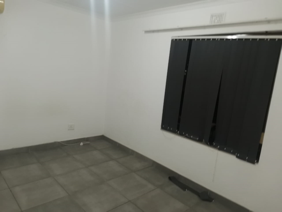 To Let 1 Bedroom Property for Rent in Bluff KwaZulu-Natal