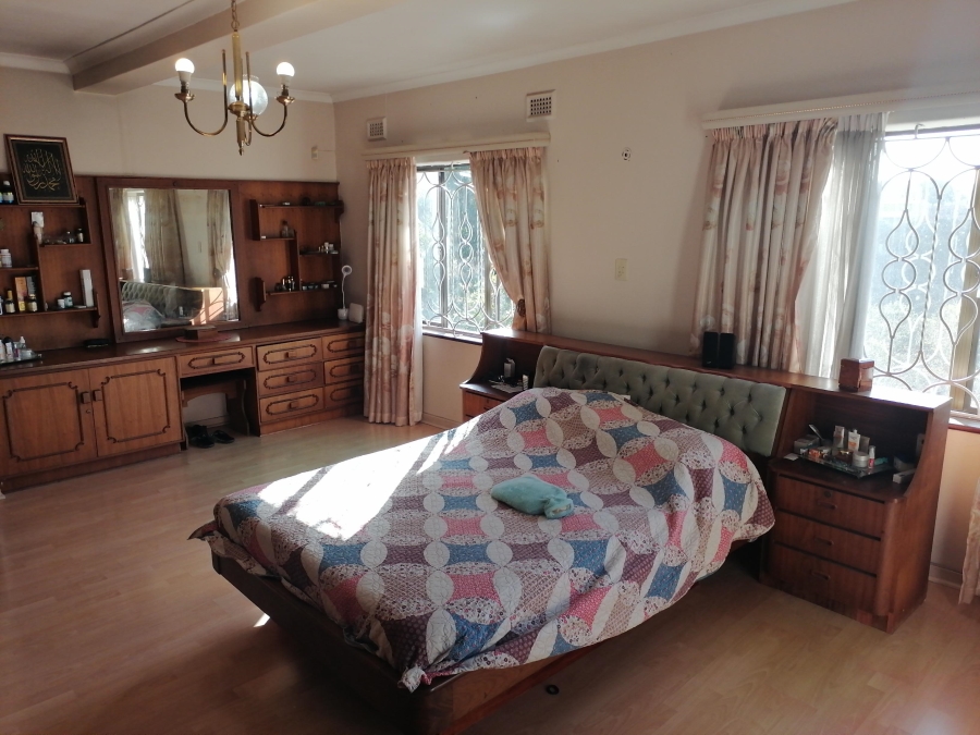 6 Bedroom Property for Sale in Westville Central KwaZulu-Natal