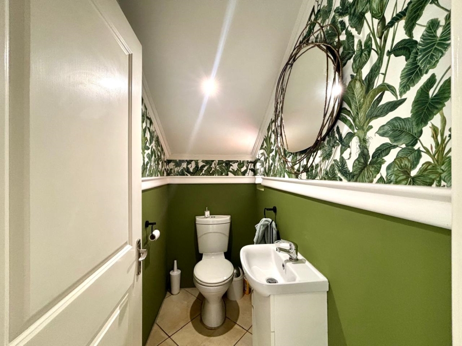 To Let 4 Bedroom Property for Rent in Umhlali Golf Estate KwaZulu-Natal