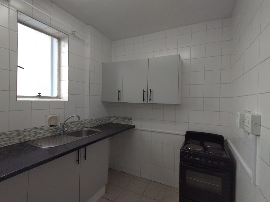 To Let 1 Bedroom Property for Rent in Essenwood KwaZulu-Natal