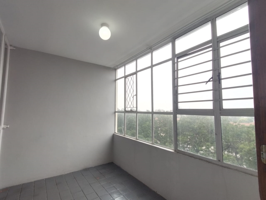 To Let 1 Bedroom Property for Rent in Essenwood KwaZulu-Natal