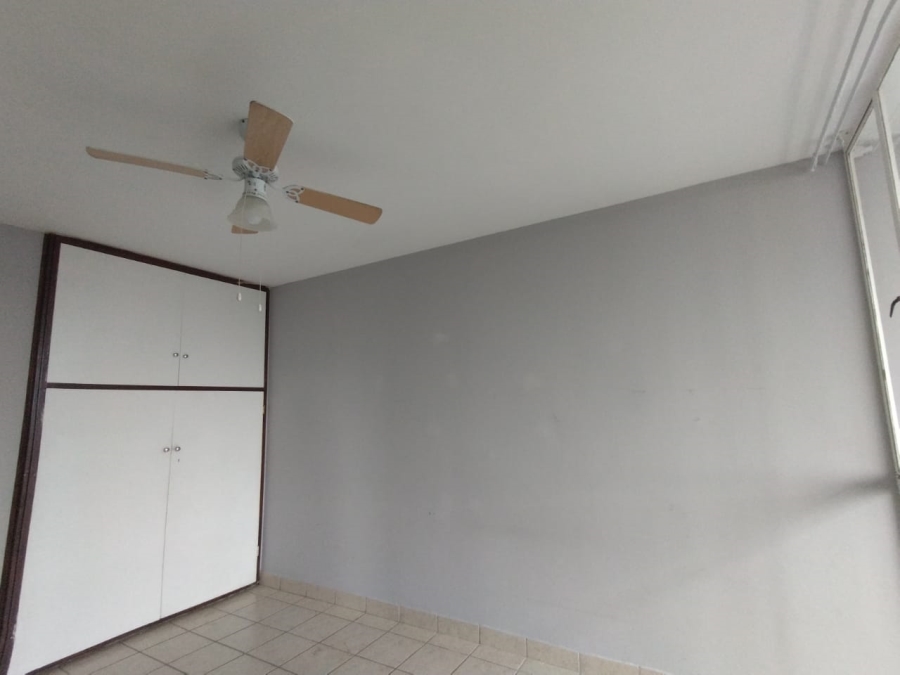 To Let 1 Bedroom Property for Rent in Essenwood KwaZulu-Natal