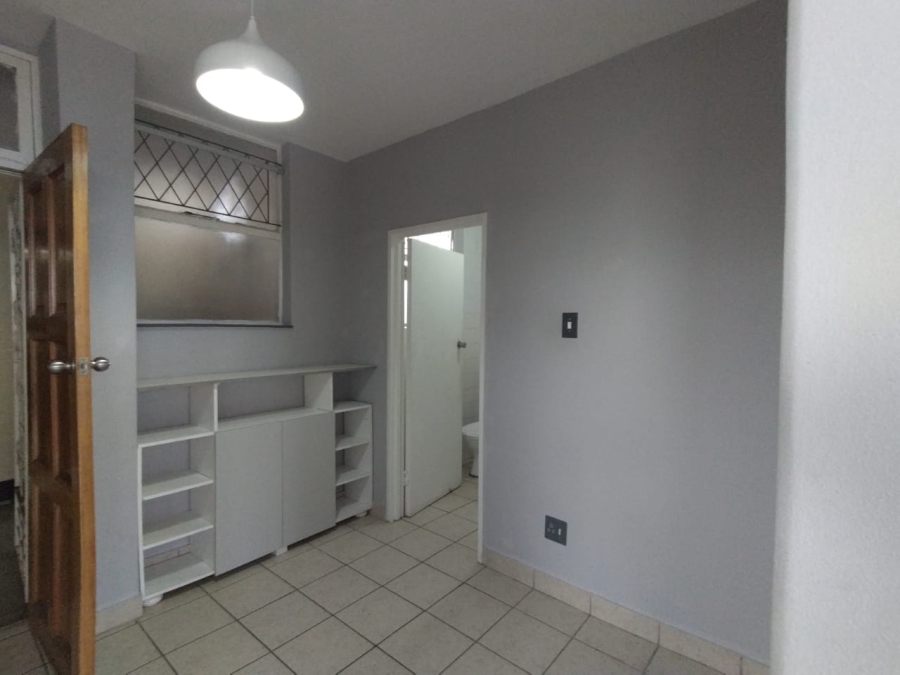 To Let 1 Bedroom Property for Rent in Essenwood KwaZulu-Natal