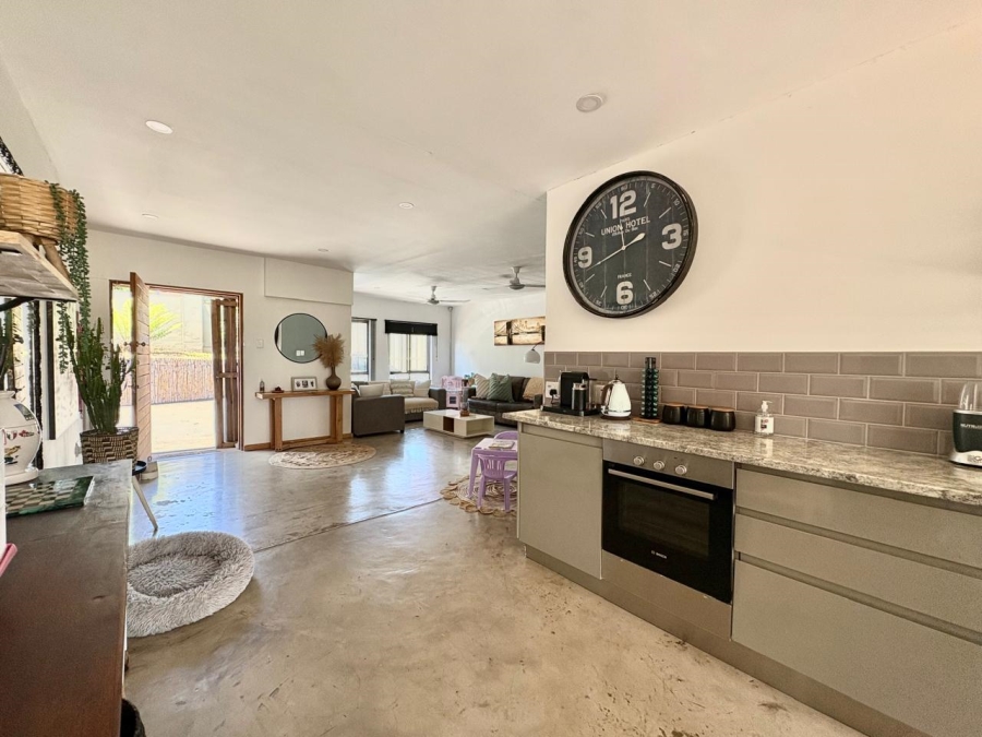 To Let 3 Bedroom Property for Rent in Sheffield Beach KwaZulu-Natal