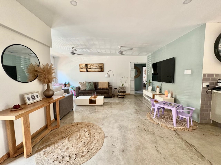 To Let 3 Bedroom Property for Rent in Sheffield Beach KwaZulu-Natal