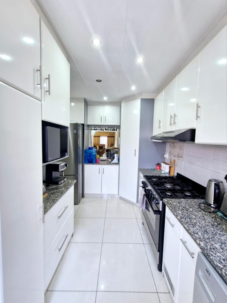 5 Bedroom Property for Sale in Forest Haven KwaZulu-Natal