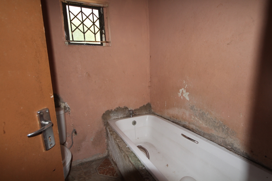 2 Bedroom Property for Sale in Lovu KwaZulu-Natal