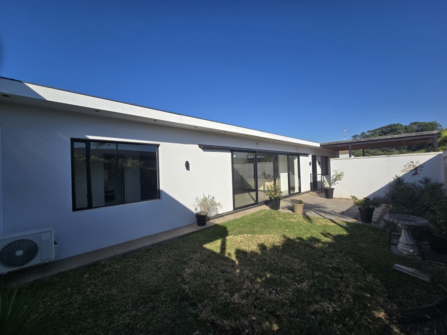 To Let 2 Bedroom Property for Rent in Sheffield Beach KwaZulu-Natal