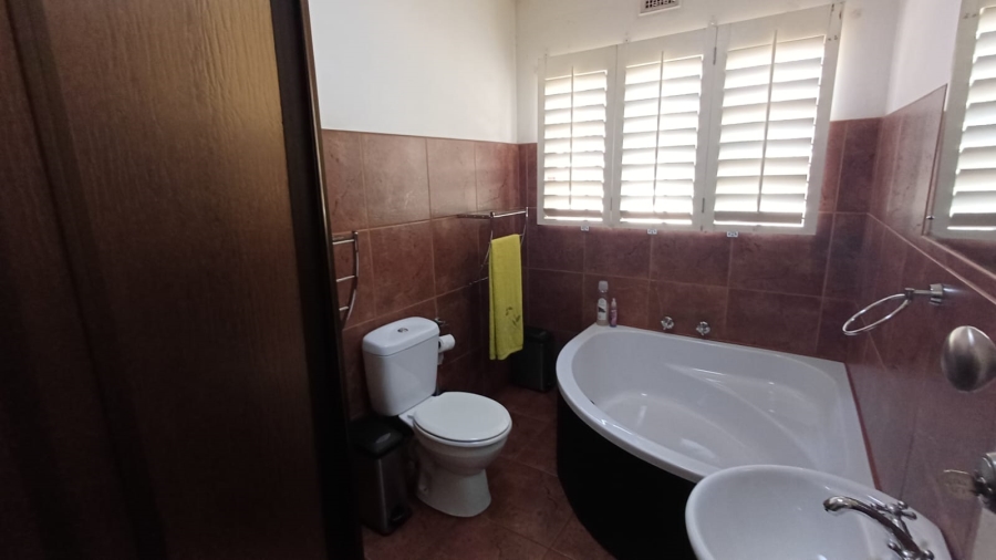 12 Bedroom Property for Sale in Hayfields KwaZulu-Natal