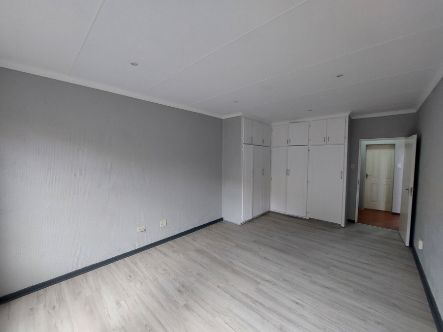 3 Bedroom Property for Sale in Aviary Hill KwaZulu-Natal