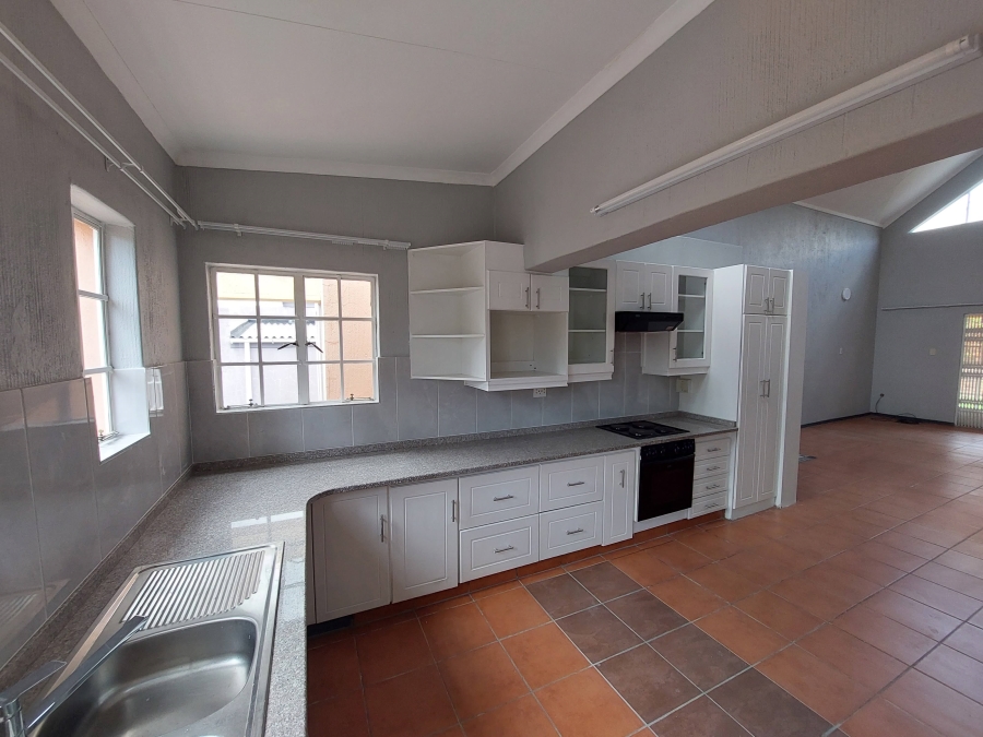 3 Bedroom Property for Sale in Aviary Hill KwaZulu-Natal