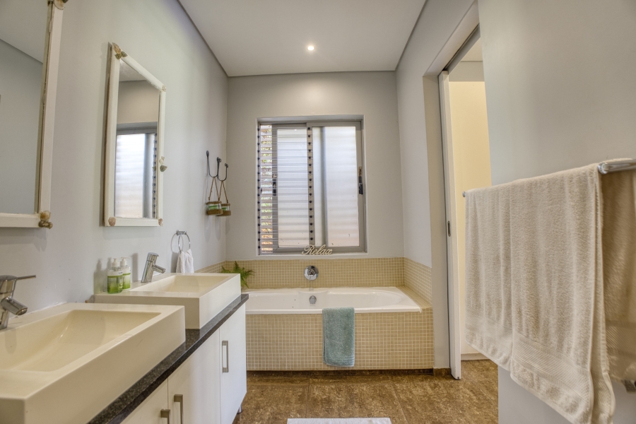 To Let 4 Bedroom Property for Rent in Simbithi Eco Estate KwaZulu-Natal