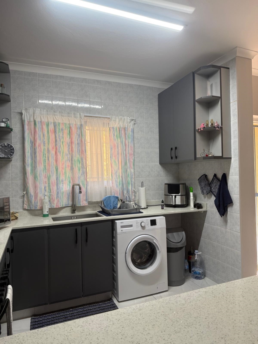 To Let 2 Bedroom Property for Rent in Ballito Central KwaZulu-Natal