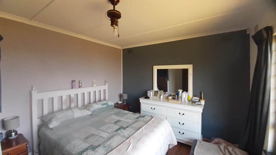 3 Bedroom Property for Sale in Amanzimtoti KwaZulu-Natal