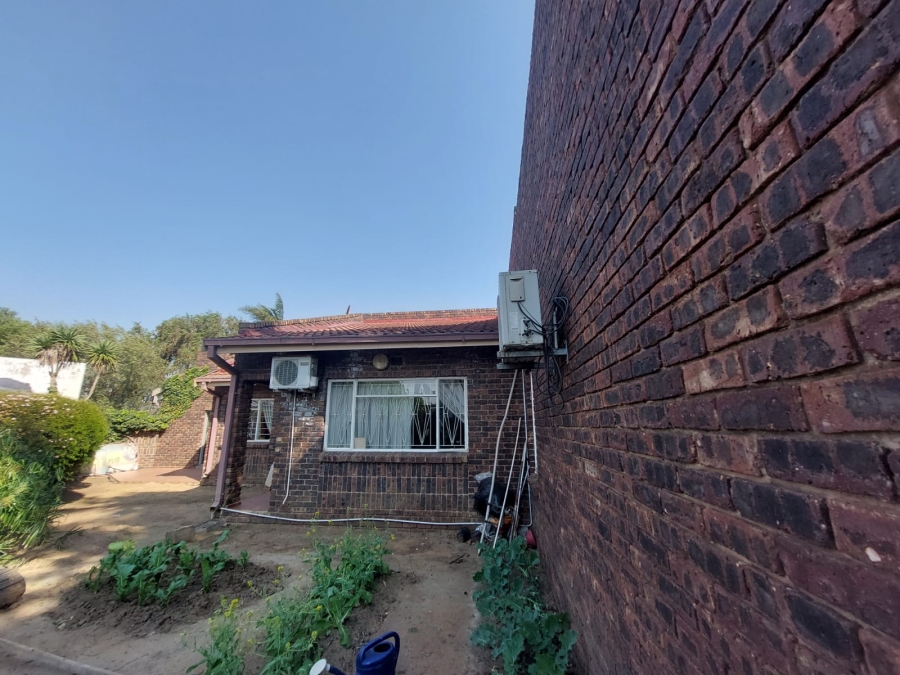 3 Bedroom Property for Sale in Lennoxton KwaZulu-Natal