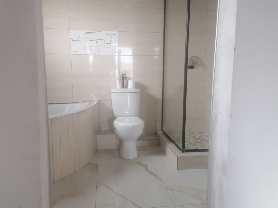 4 Bedroom Property for Sale in Lovu KwaZulu-Natal